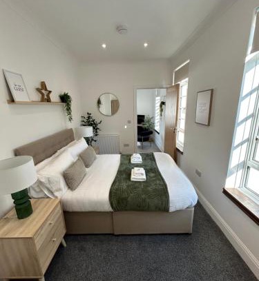 Poole Apartment | Apartment - Poole High Street