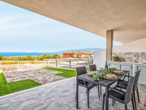 La Muddizza Apartment | Apartment Posidonia by Interhome