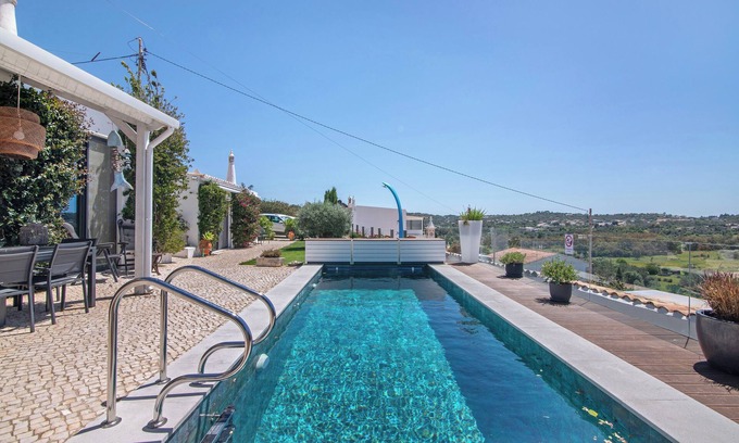 Sao Bras de Alportel Apartment | Apartment 'Tiny House' with Mountain View, Wi-Fi and Air Conditioning