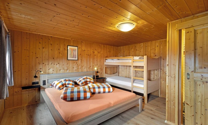 Valle di Casies Apartment | Apartment 'Rosenduft' with Mountain View, Shared Terrace and Wi-Fi