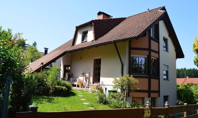 Altenkunstadt Apartment | Apartment 'Ruhige Einliegerwohnung Mit Terasse' with Private Terrace, Private Garden and Wi-Fi