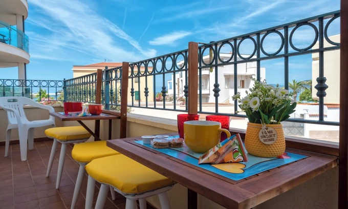 Lido Apartment | Apartment San Giovanni Lido Close to the Beach with Sea View & Balcony
