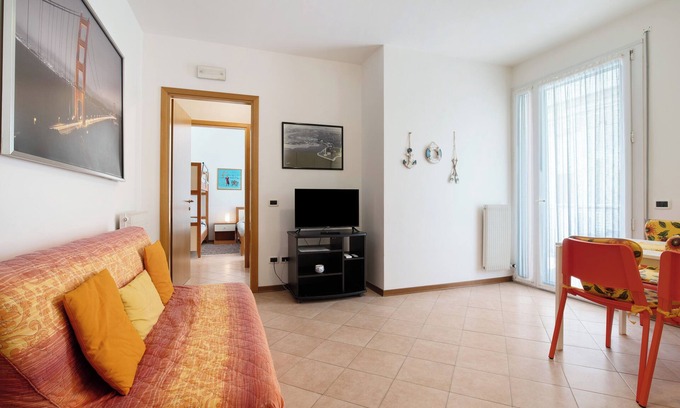 Lido di Jesolo Apartment | Apartment 'San Paolo 07' with Private Terrace and Air Conditioning