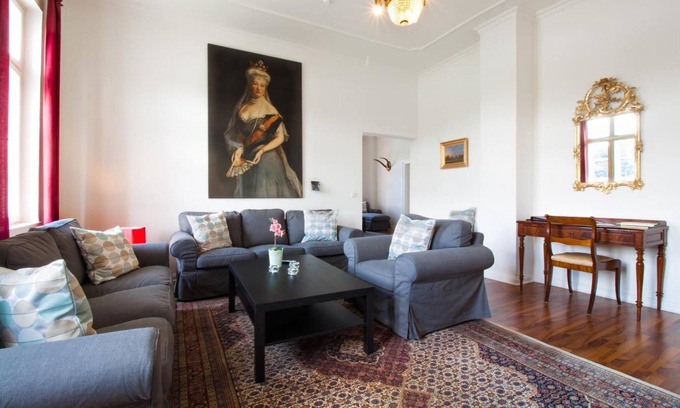 Gluecksburg Apartment | Apartment 'Schloss Glücksburg' with Lake View and Wi-Fi