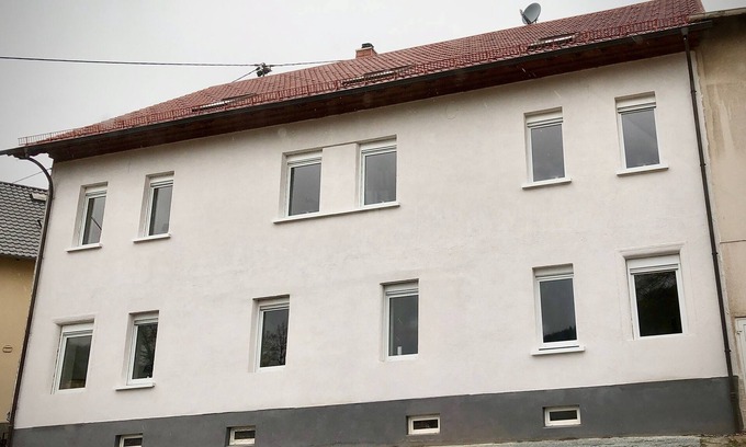 Nonnweiler Apartment | Apartment 'Schneiders 5' with Shared Terrace, Shared Garden and Wi-Fi