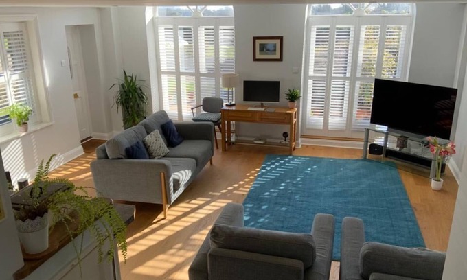 Fareham Apartment | Apartment set in grounds of a country club