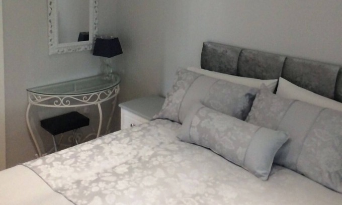 Newry Apartment | Apartment - Sleeps 2 - Wood Fire - Parking