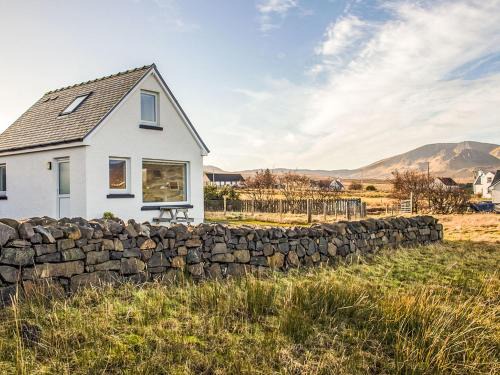 Staffin Apartment | Apartment Solas Alainn Chalet by Interhome