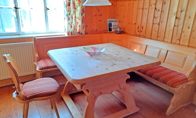 Aschau im Chiemgau Apartment | Apartment Spitzsteinblick 42 sqm living room and bedroom combined on the first floor