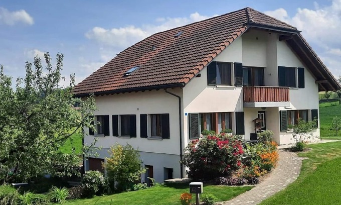 Ufhusen Apartment | Apartment "Steinern" with private car park