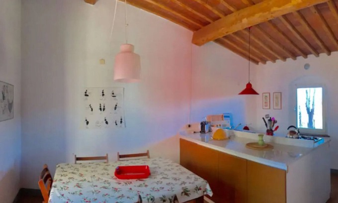 Bibbona Apartment | Apartment 'Terrazzo' with Private Terrace, Shared Garden and Wi-Fi