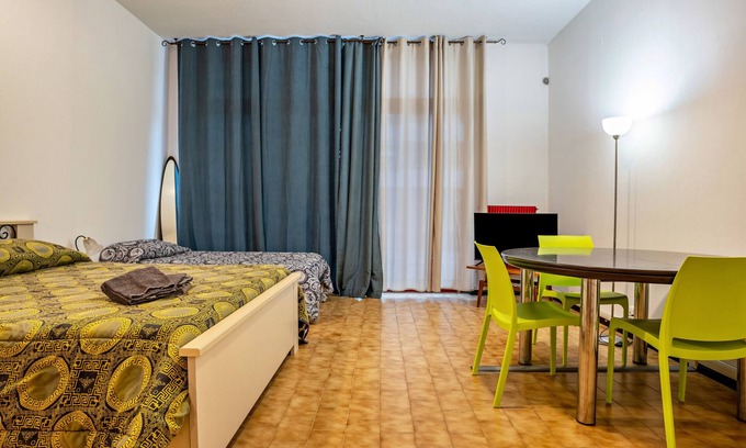 Trento Apartment | Apartment 'Trento Degasperi 16' with Wi-Fi