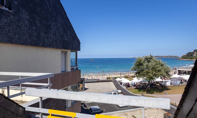Perros-Guirec Apartment | Apartment 'Ty Fox By Madame Est Servie' with Sea View and Balcony