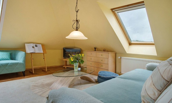 Luetow Apartment | Apartment 'Ullo´s Schwalbennest ' with Private Terrace, Shared Garden and Wi-Fi