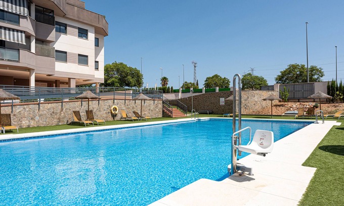 Puerto de la Torre Apartment | Apartment 'Vivienda Para Descansar' with Shared Pool, Wi-Fi and Air Conditioning