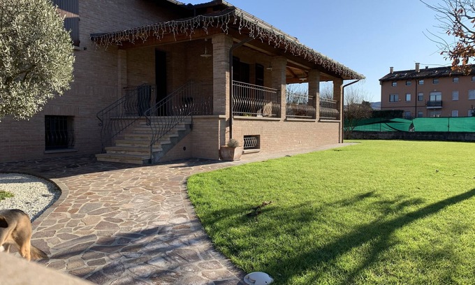 Sasso Marconi House | Apartment with garden