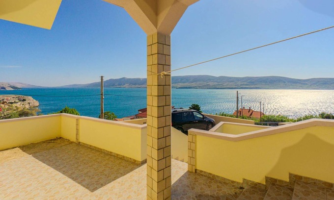 Zubovici Apartment | Apartment with balkony and sea view