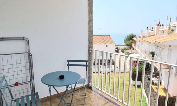 Sant Pol De Mar Apartment | Apartment with terrace 100m beach