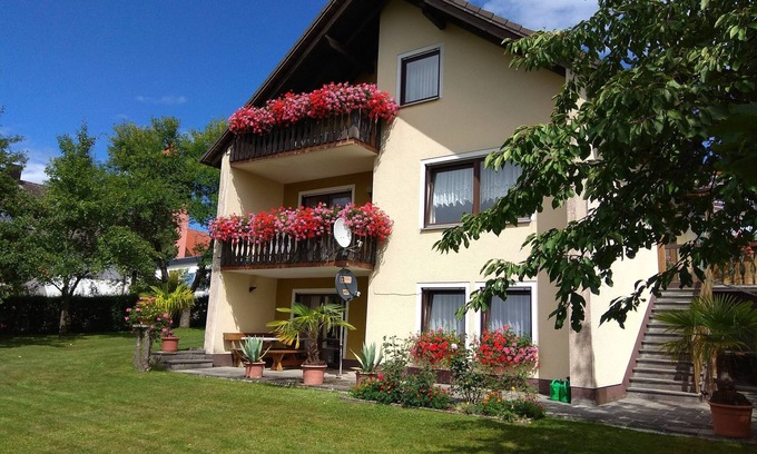 Schwend Apartment | *Apartment with garden in a tranquil location near Amberg Nuremberg Regensburg