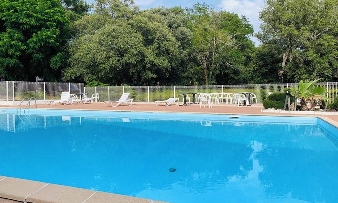 Jard-sur-Mer Apartment | Apartment with pool and tennis, close to beach, 1 bedroom, sleeps 4