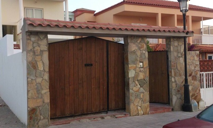 Tarajalejo Apartment | Apartment with private pool in Tarajalejo.