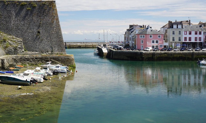 Le Palais Apartment | Apartment with sea view and citadel