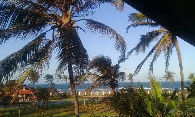 Porto das Dunas Apartment | Apartment with sea view next to Beach Park Ceara, on the sand