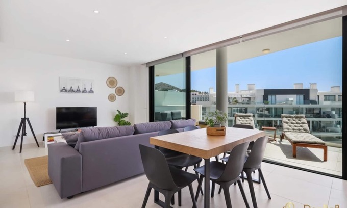 Fuengirola Apartment | Apartment with sea view in Higuerón West