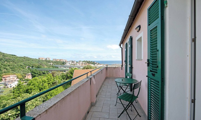 Celle Ligure Apartment | Apartment 'Zafferano Suites - Mentuccia' with Sea View, Shared Garden and Wi-Fi
