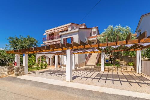 Skrbcici Apartment | Apartments Balić - Pinezići, Krk