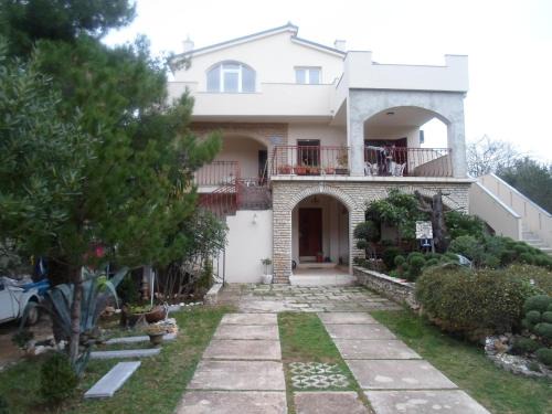 Jadrtovac Apartment | Apartments Davor