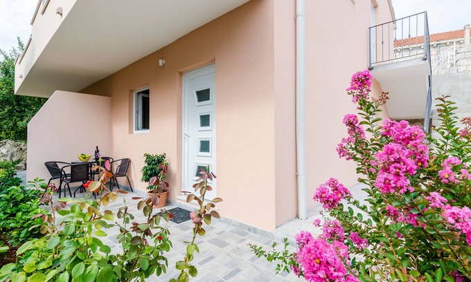 Cilipi Apartment | Apartments Dubrovnik Airport-Comfort One Bedroom Apartment with Balcony(Ground Floor)