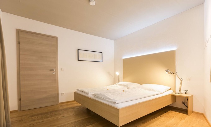 Altstadt Apartment | Apartments in the old town of Salzburg with pool! Only 600m from the festival hall! SS