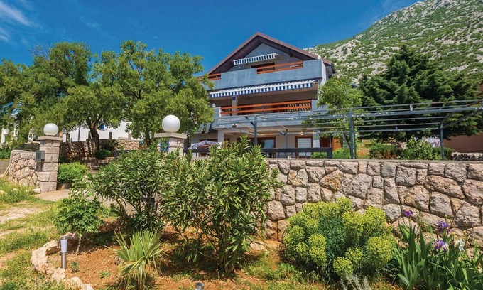 Cesarica Apartment | Apartments Paola - Two Bedroom Apartment with Terrace and Sea view