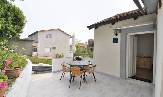 Plomin Apartment | Apartments Plomin (99001-A1) - Plomin