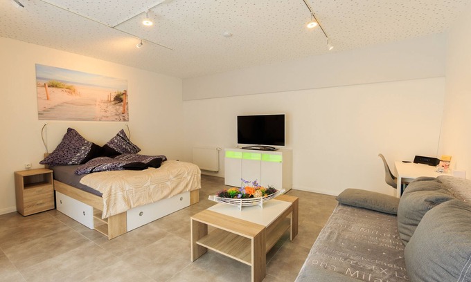 Wiesdorf Apartment | Apartments-Room Leverkusen City