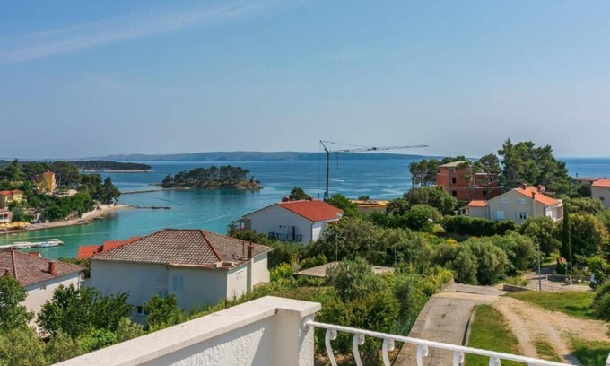 Rab Apartment | Apartments Vila Antula (66781-A4) - Banjol - island Rab