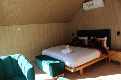 Hunza Hotel | Apex Hotels and Resorts Attabad Lake Hunza