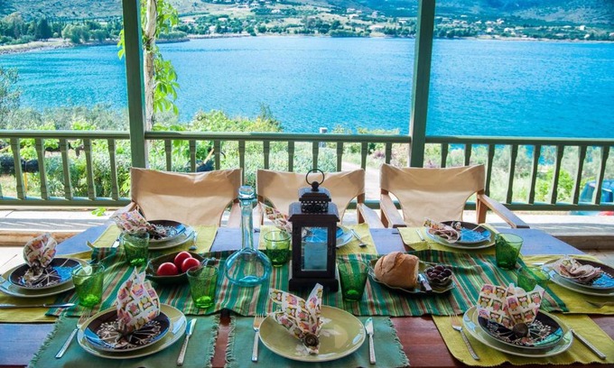 Galaxidi Apartment | Aphrodite's Coast Retreat House!