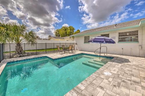 Apollo Beach House | Apollo Beach Gem with Pool The Flamingo House