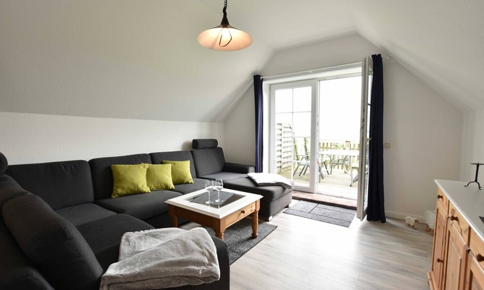 Insel Poel Apartment | App.3/3-room (6 adults + infant), attic, with water view - Ferienwohnungen Zum