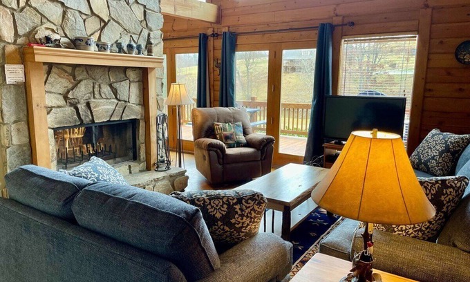 West Jefferson Cabin | Appalachian Mist - West Jefferson, NC