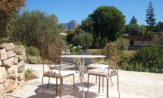 Vence Apartment | Appart 55 m2, with Jacuzzi and large private terrace, magnificent view