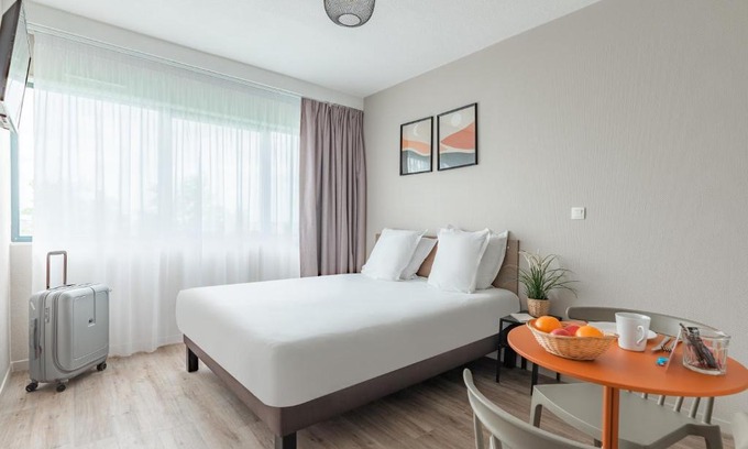 Saint Augustin Apartment | Appart'City Classic Bordeaux Centre