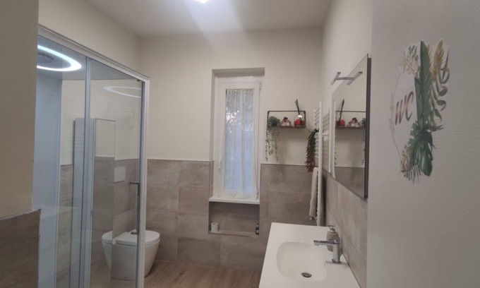 Trezzano sul Naviglio Apartment | Appartamento in villa con veranda e giardino, relax e comfort garantiti