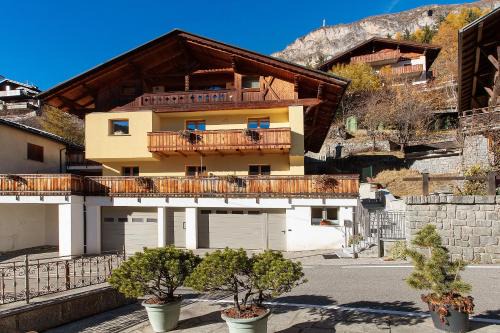 Isolaccia Ski Chalet | Appartamenti Via Dell'Asilo