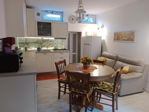 Monteriggioni Apartment | Appartamento bilocale ERICA