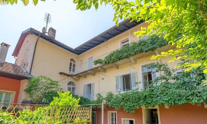 Cannero Riviera Apartment | Appartamento con piccolo giardino Cannero Riviera