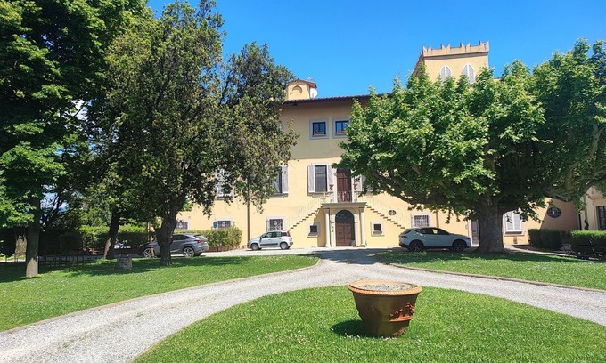 Pontedera Apartment | Appartamento di Lusso in Villa del 1700