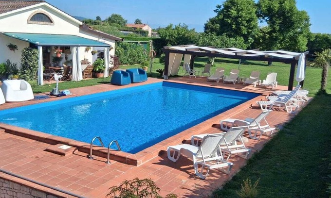 Cisano di Bardolino Apartment | Appartamento di mq 50 piano terra ed è parte del Casale Gelsomino